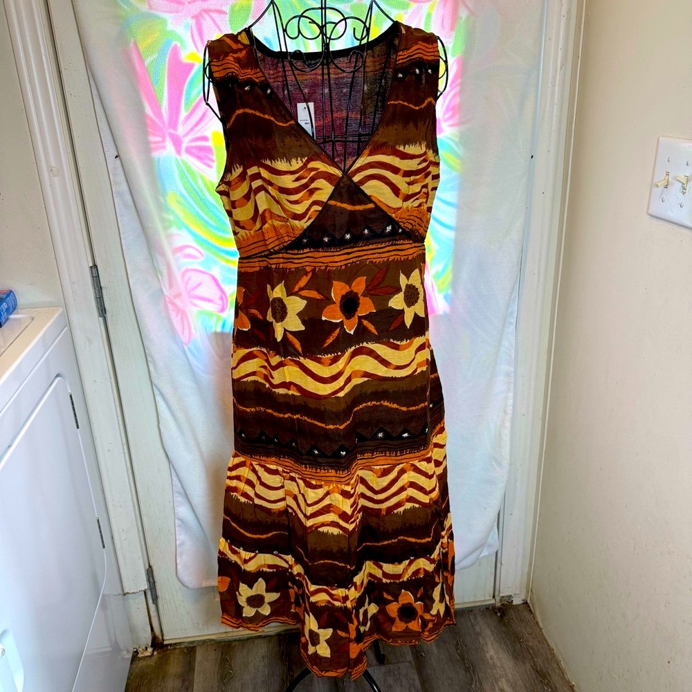 Chaudry KC Brown and Tan Sleeveless V-neck Sundress